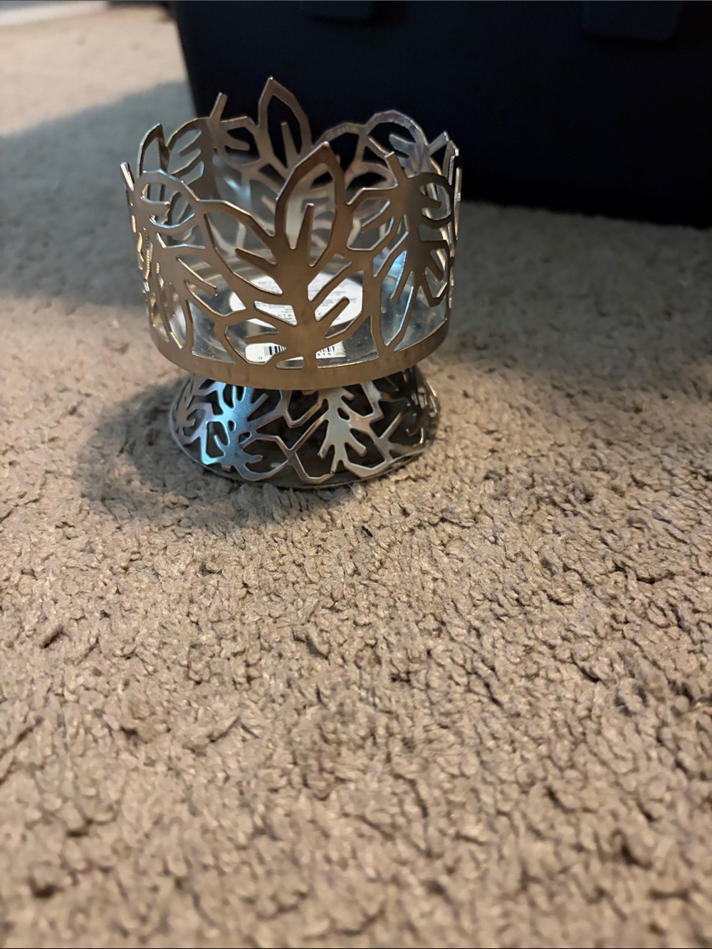 Leaf Cutout Metal Tealight Holder in Silver